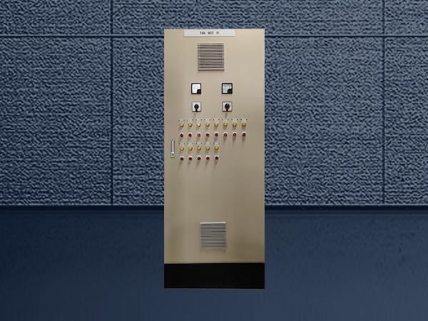 十三路風機控制柜3